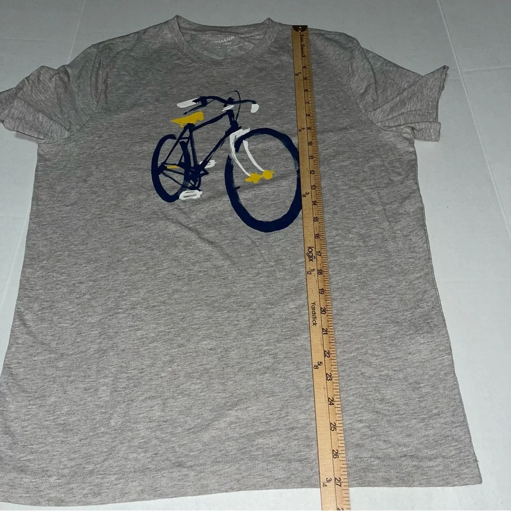 Banana Republic Bike Painting Graphic Short Sleeve Tee Shirt Medium‎